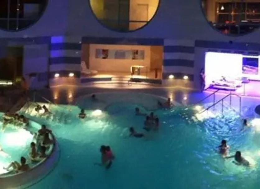 Pool Foto