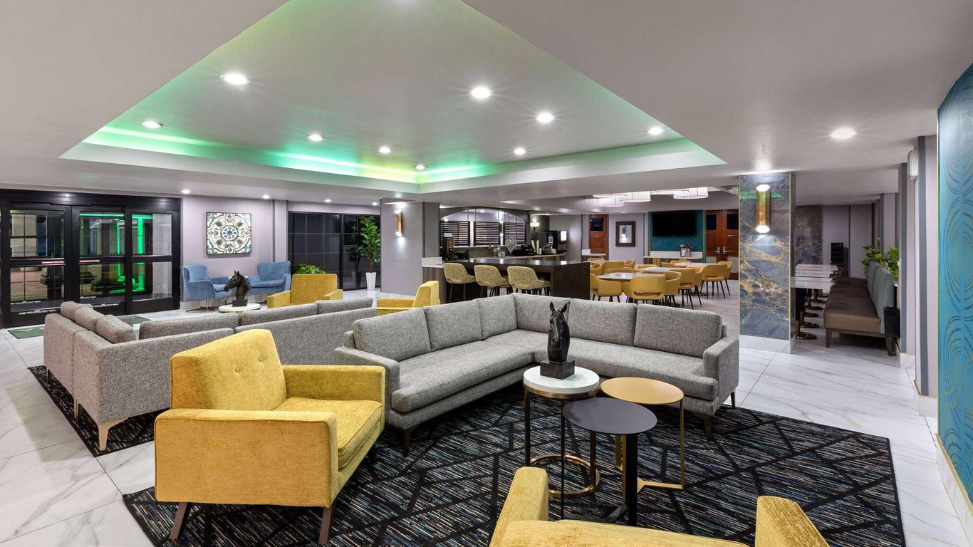 La Quinta Inn & Suites by Wyndham Olathe