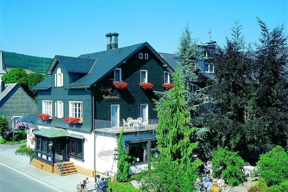 Gebäude