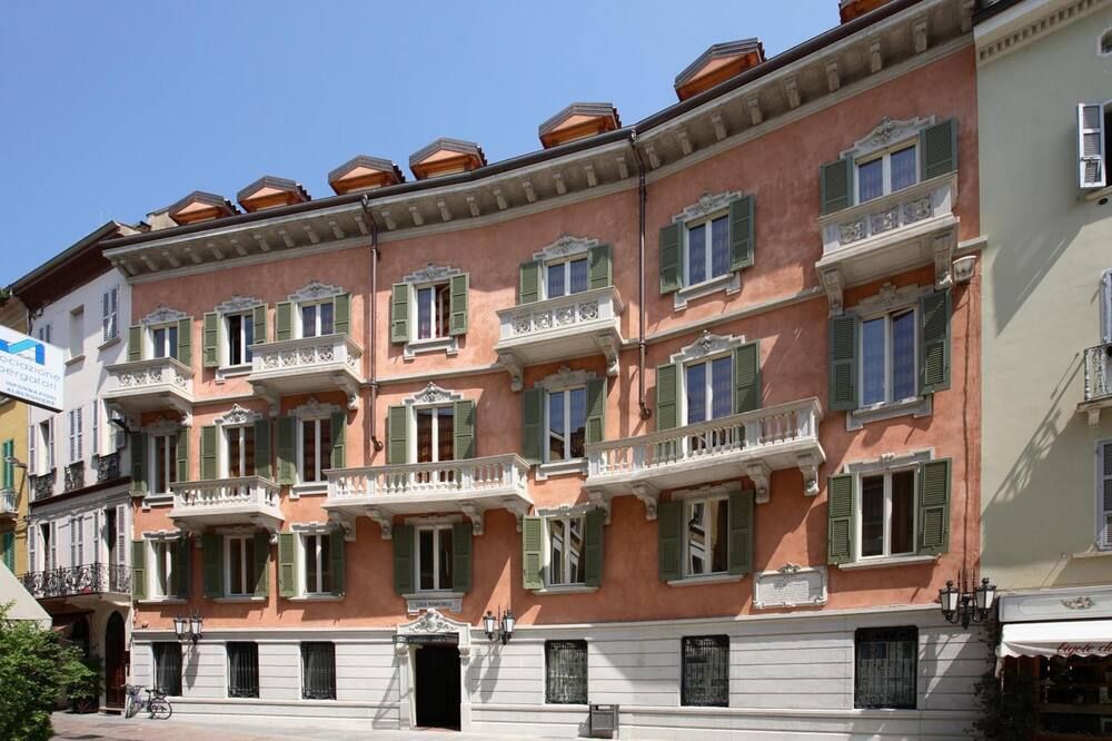 Gebäude