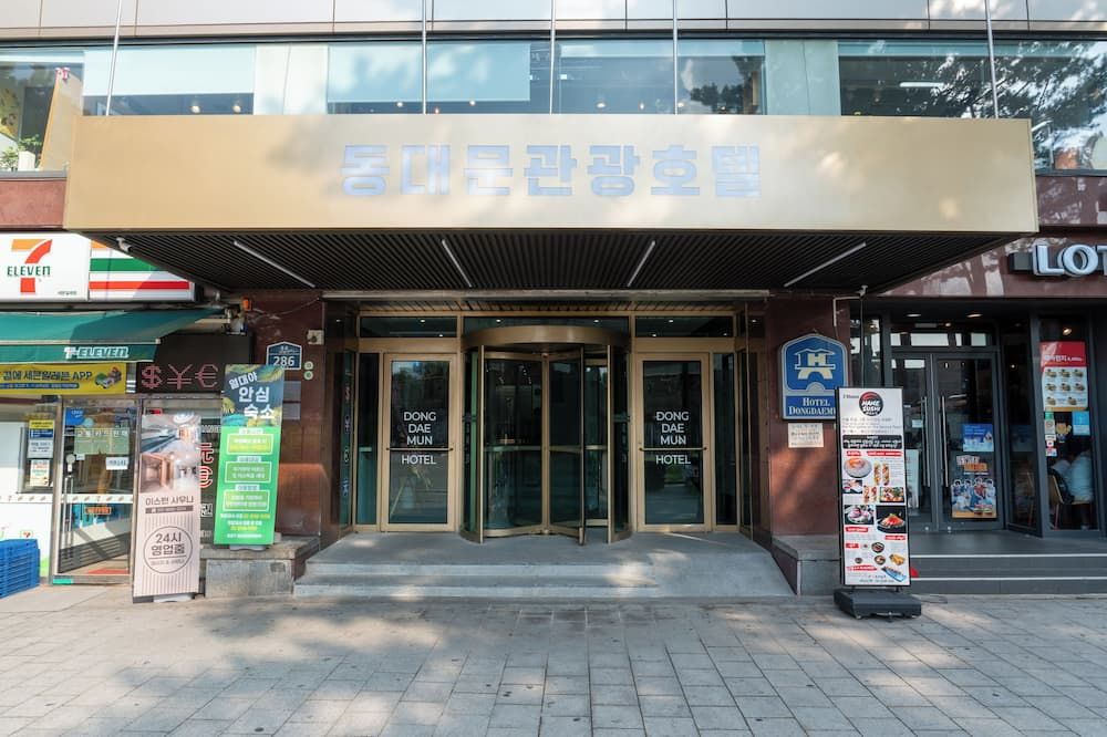 Gebäude