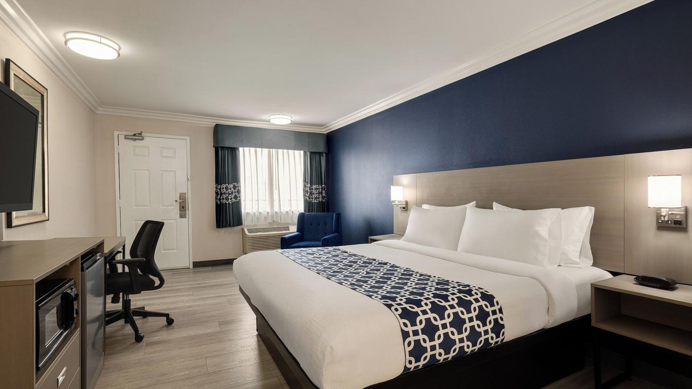 Quality Inn Lake Elsinore I-15