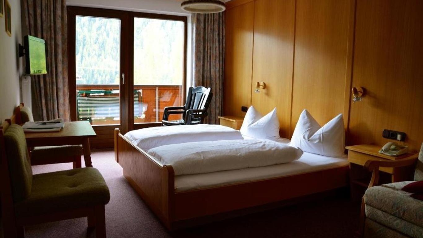 Fokus Ncyan Hotel