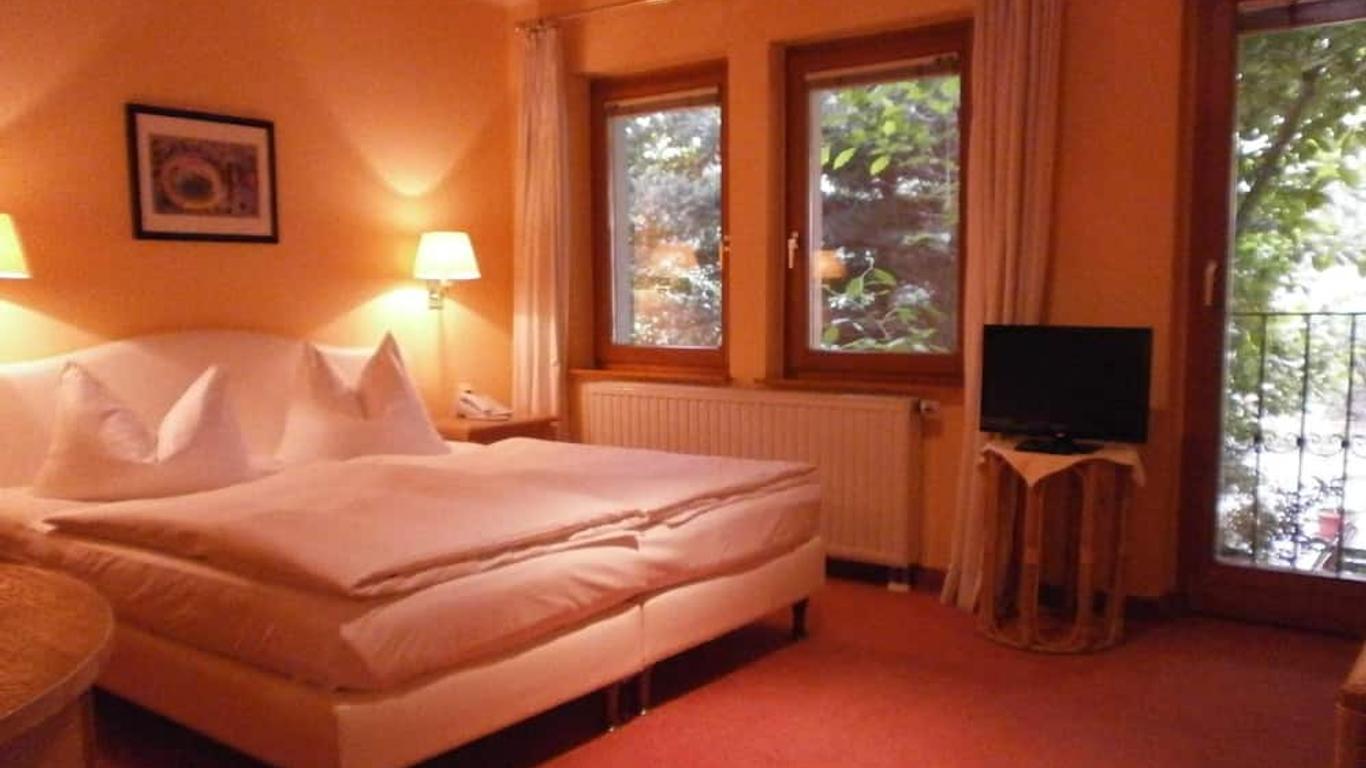 Zur Ausspanne Gasthof Und Landhotel