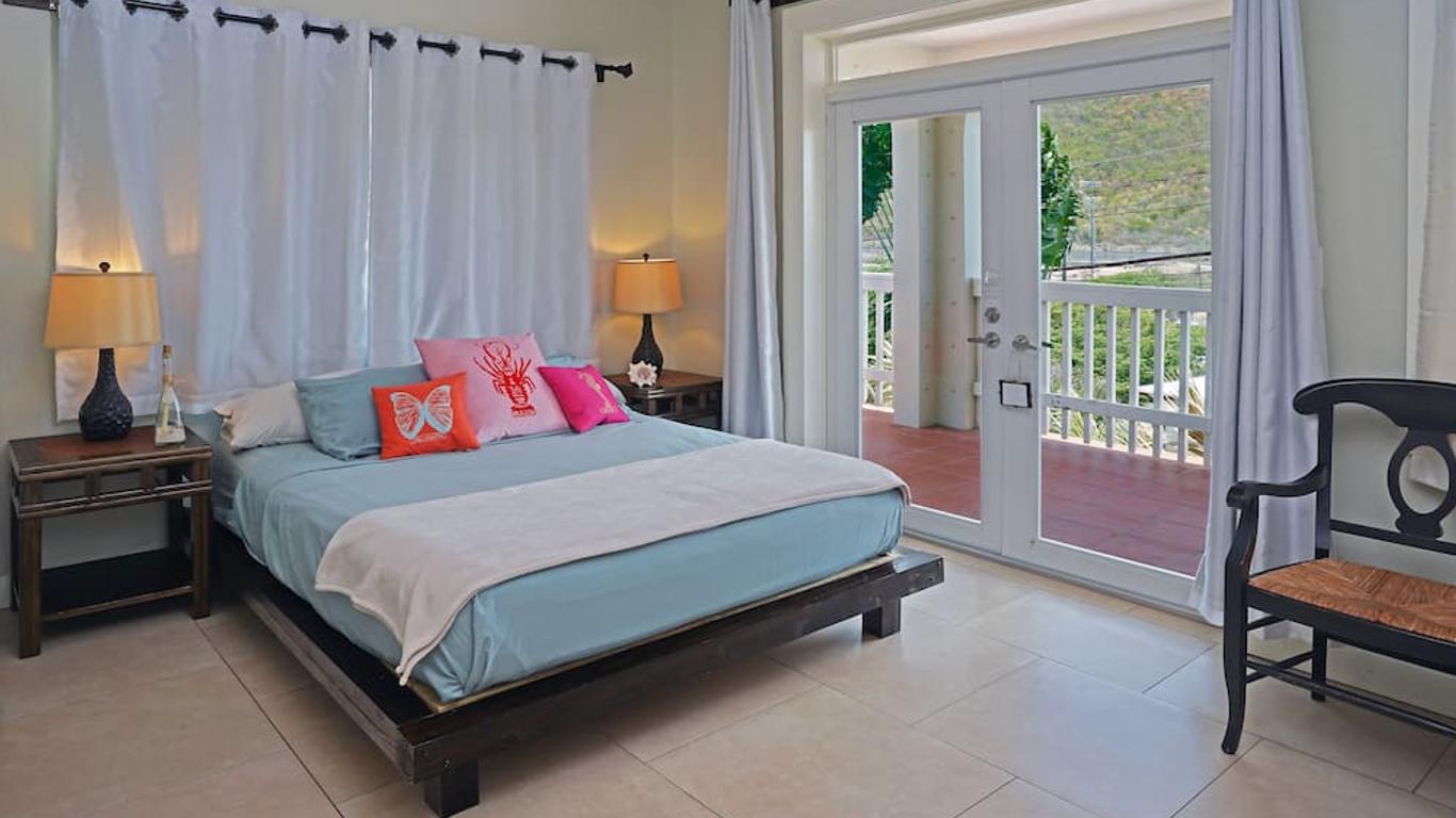 Two Sandals by the Sea Inn - B&B