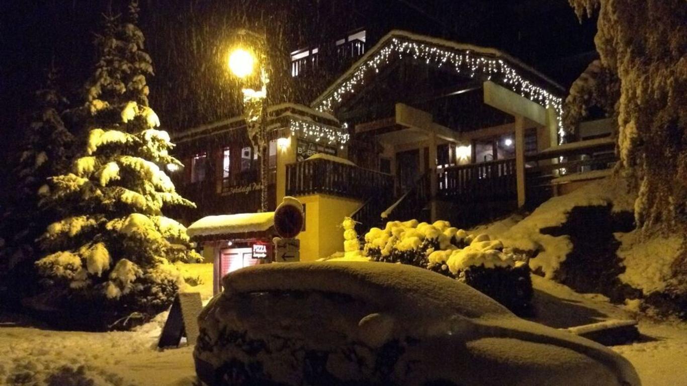 Chalet Hotel Rhododendrons