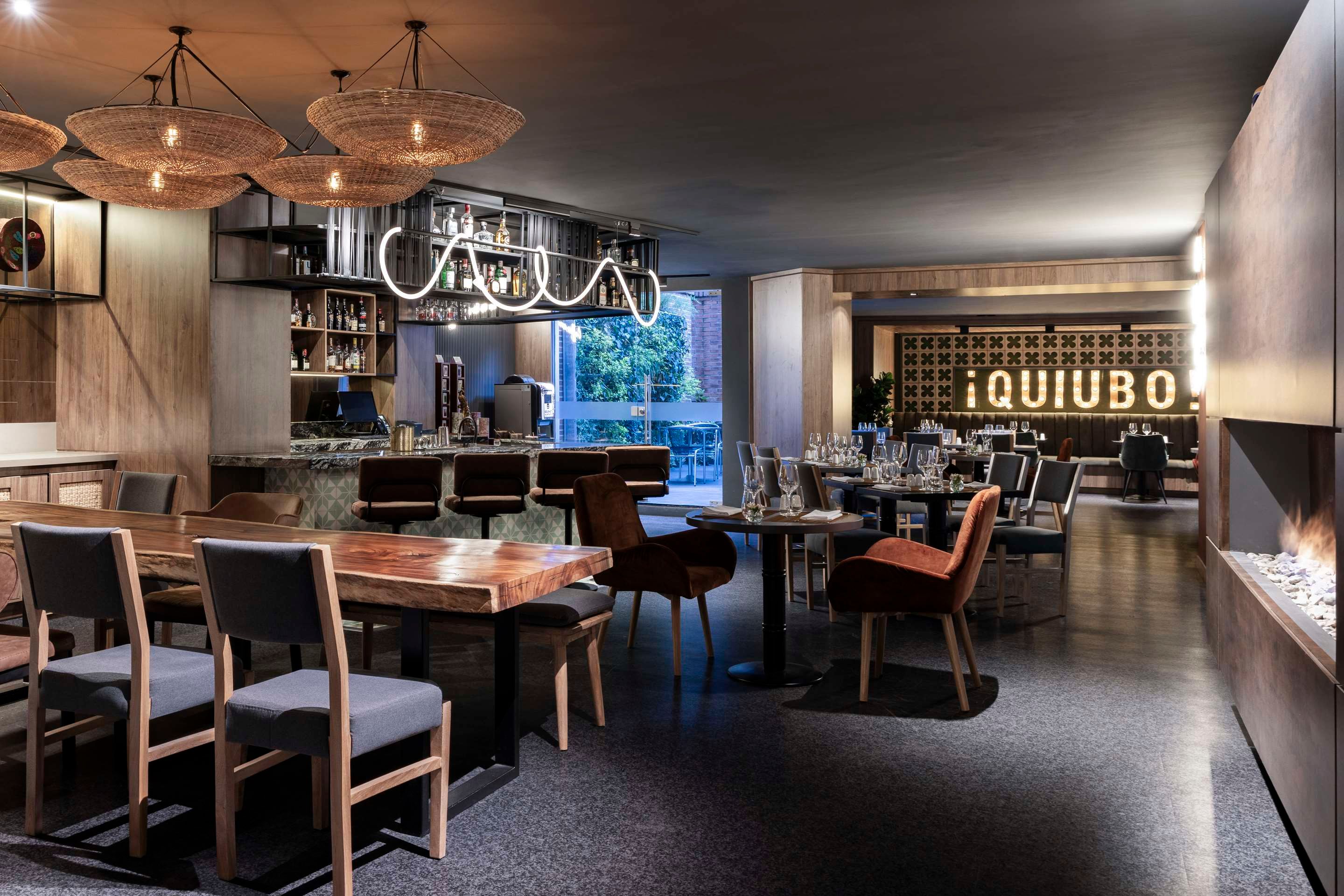 Bar