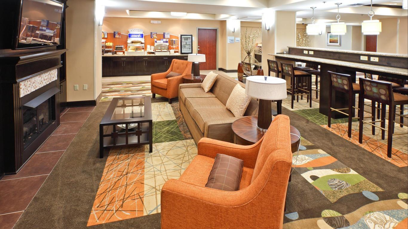 Holiday Inn Express & Suites Maumelle - Little Rock Nw