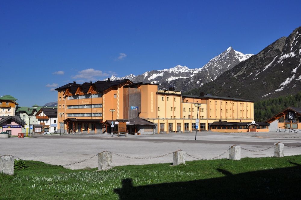 Gebäude