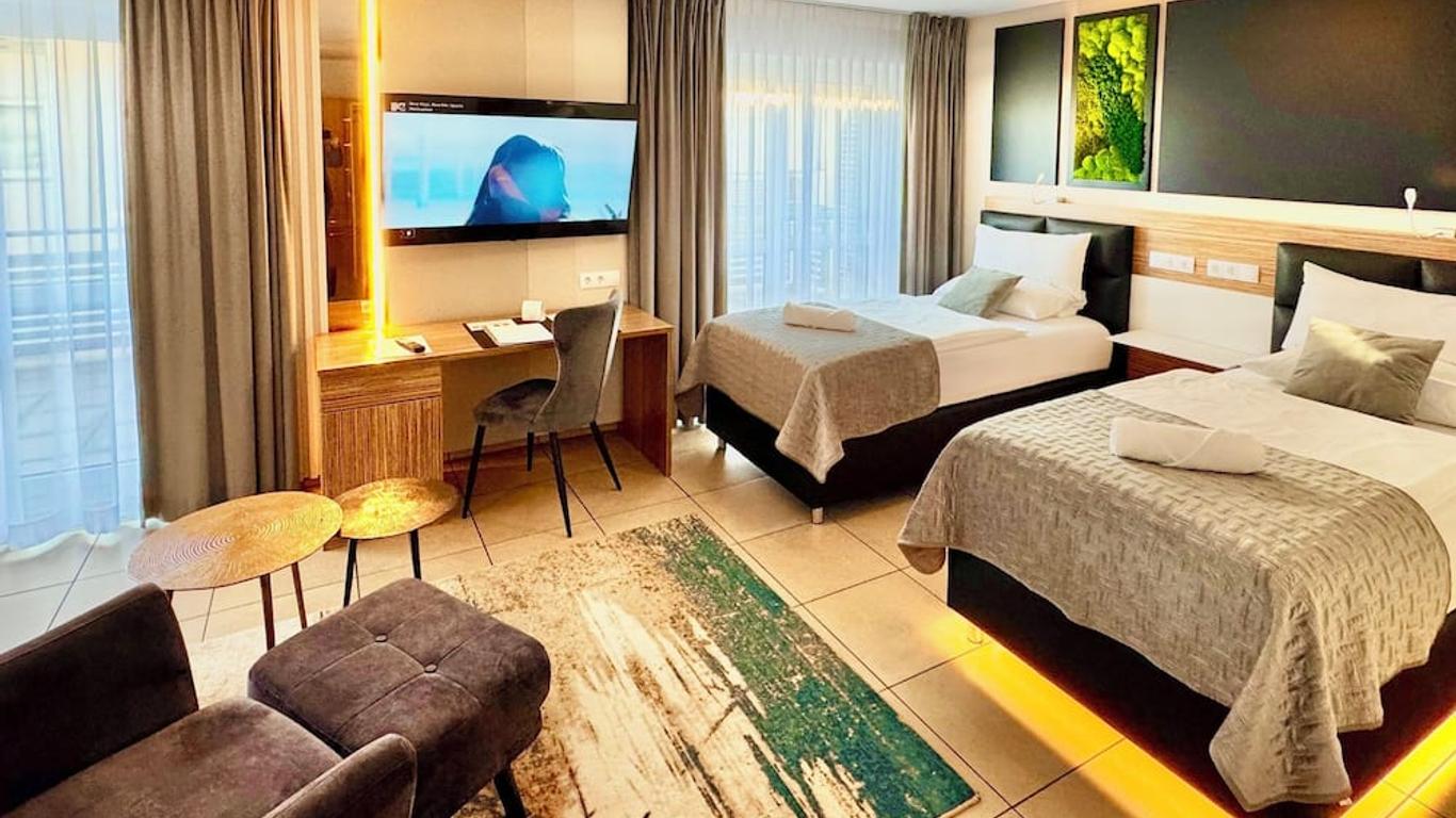 Boardinghouse Home - Adults Only -