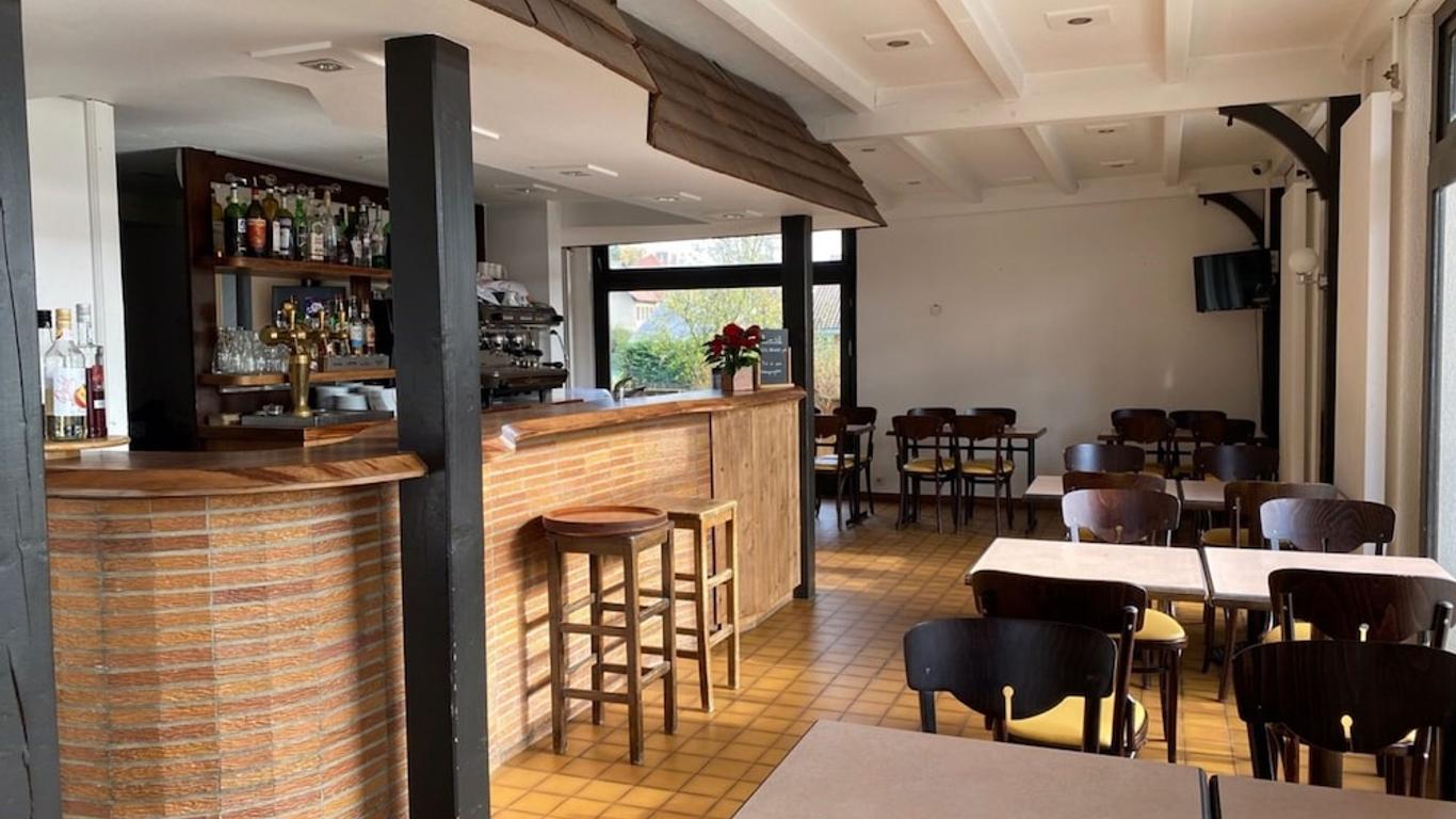 Logis Hôtel Annecy Nord / Argonay