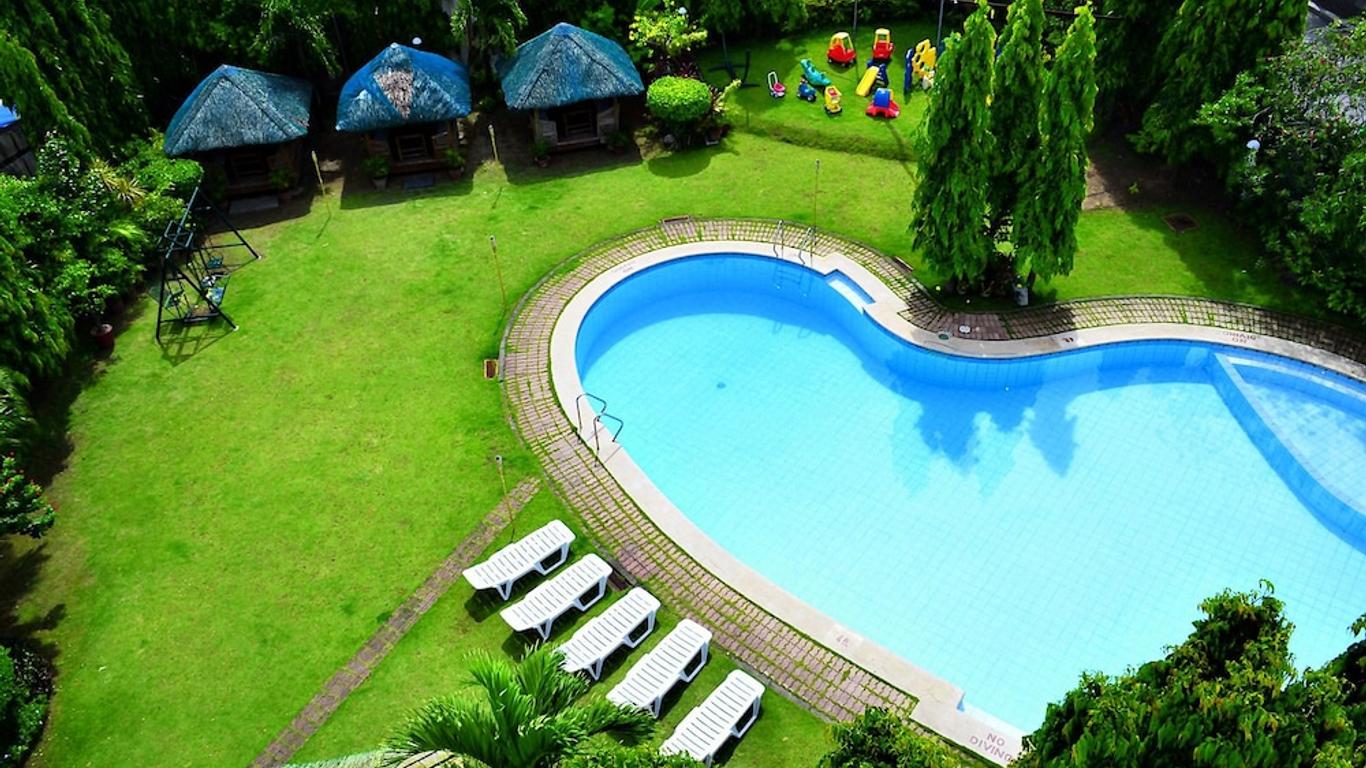 Days Hotel by Wyndham Batangas