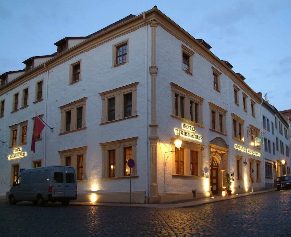 Gebäude