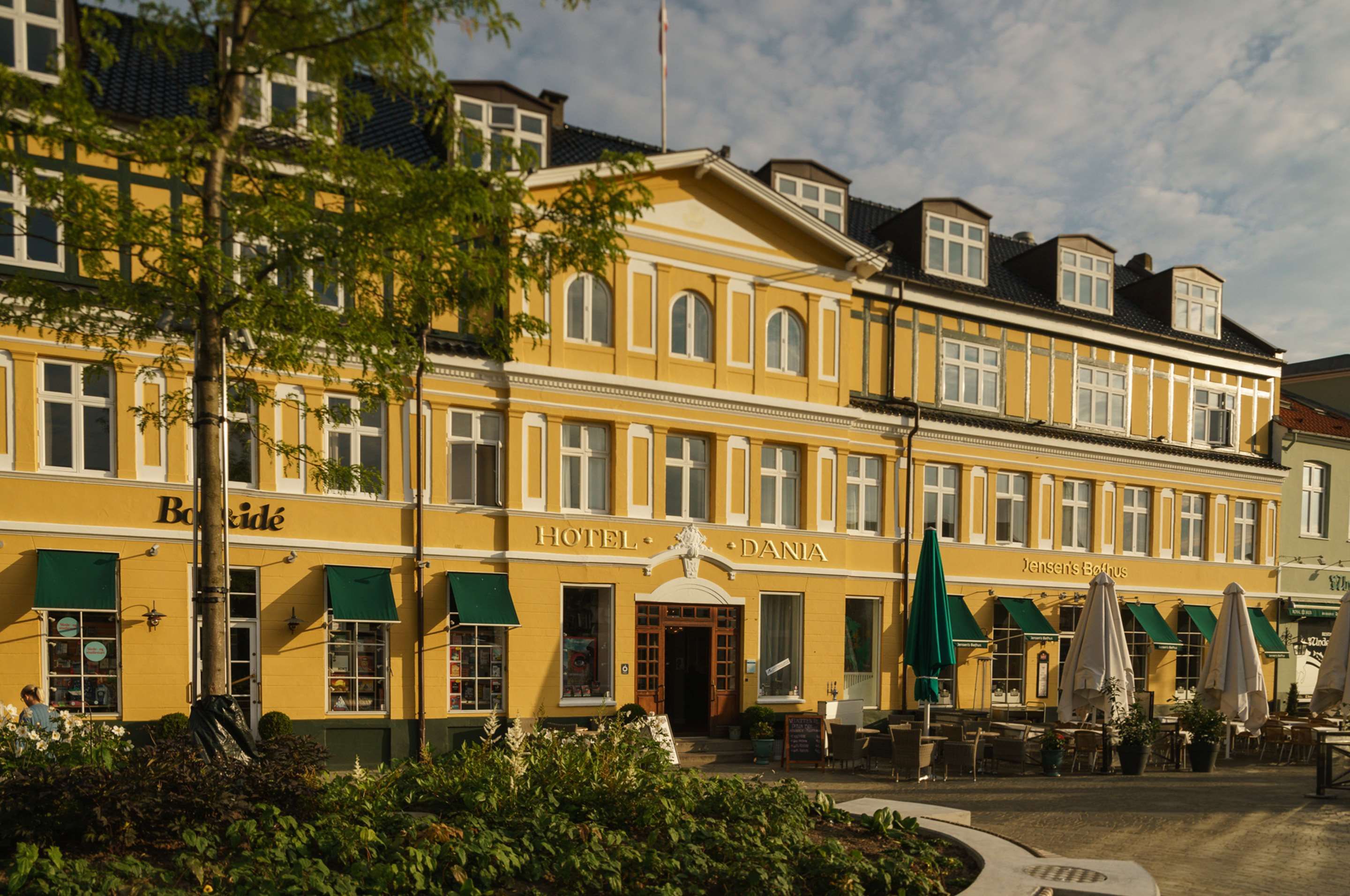 Gebäude