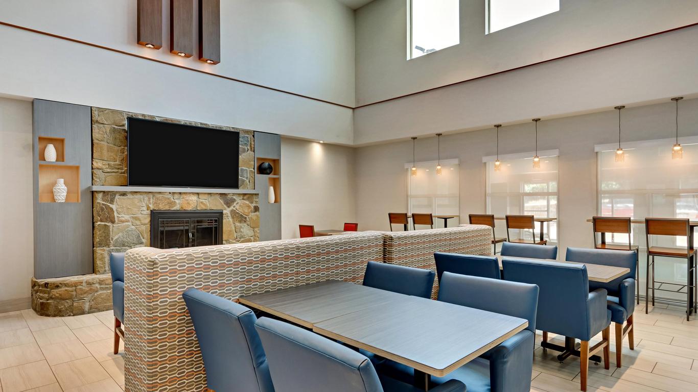 Holiday Inn Express Hotel and Suites Weatherford, an IHG Hotel