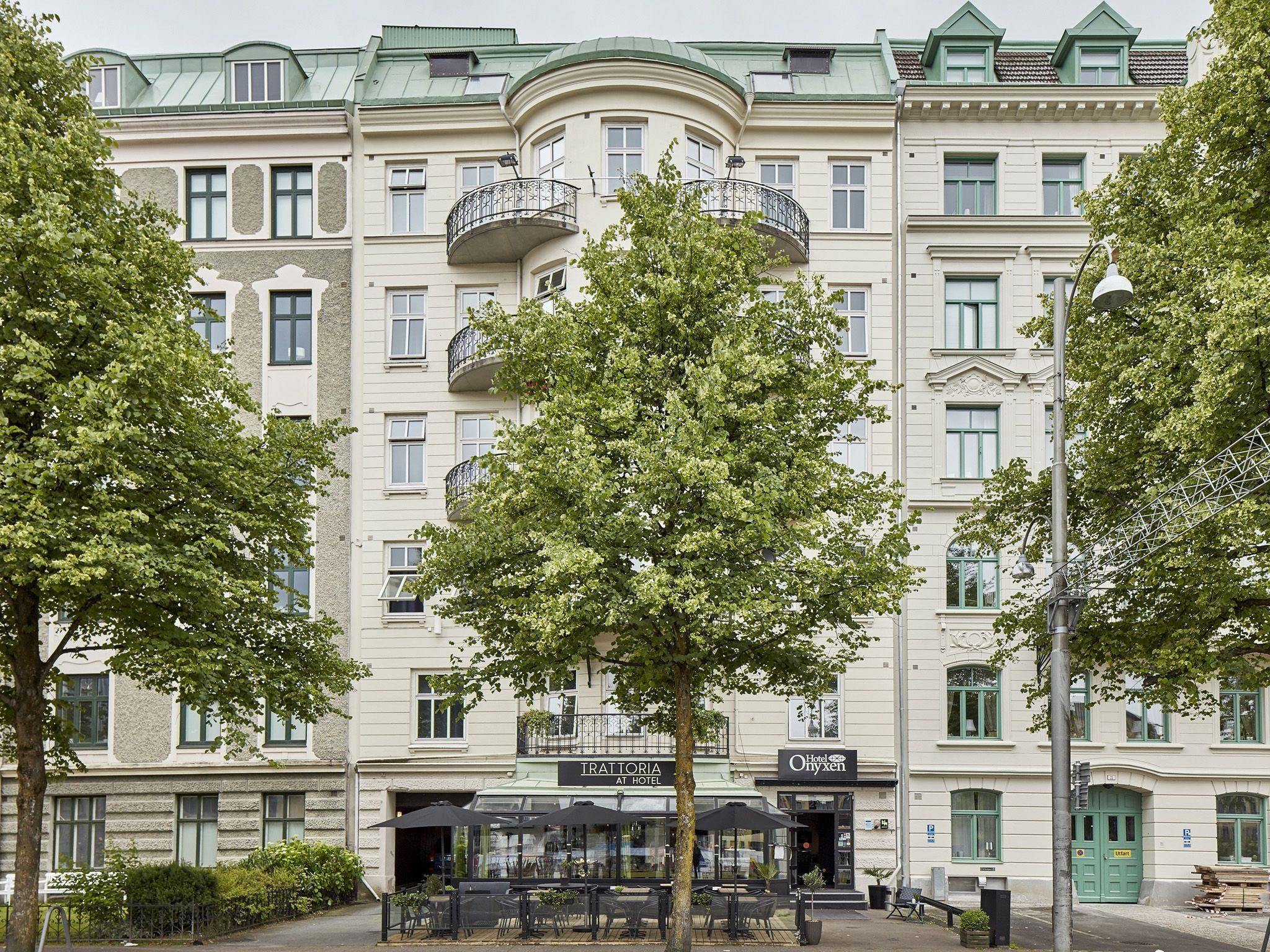 Gebäude