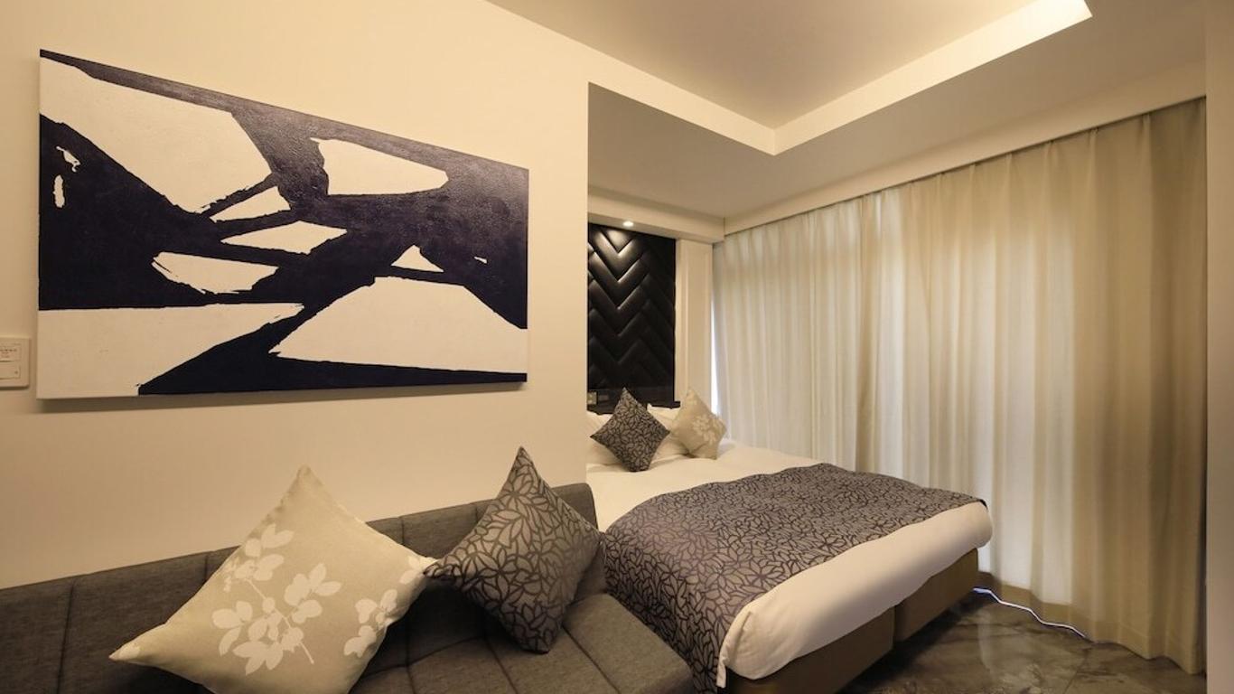 Centurion Hotel Residential Cabin Tower