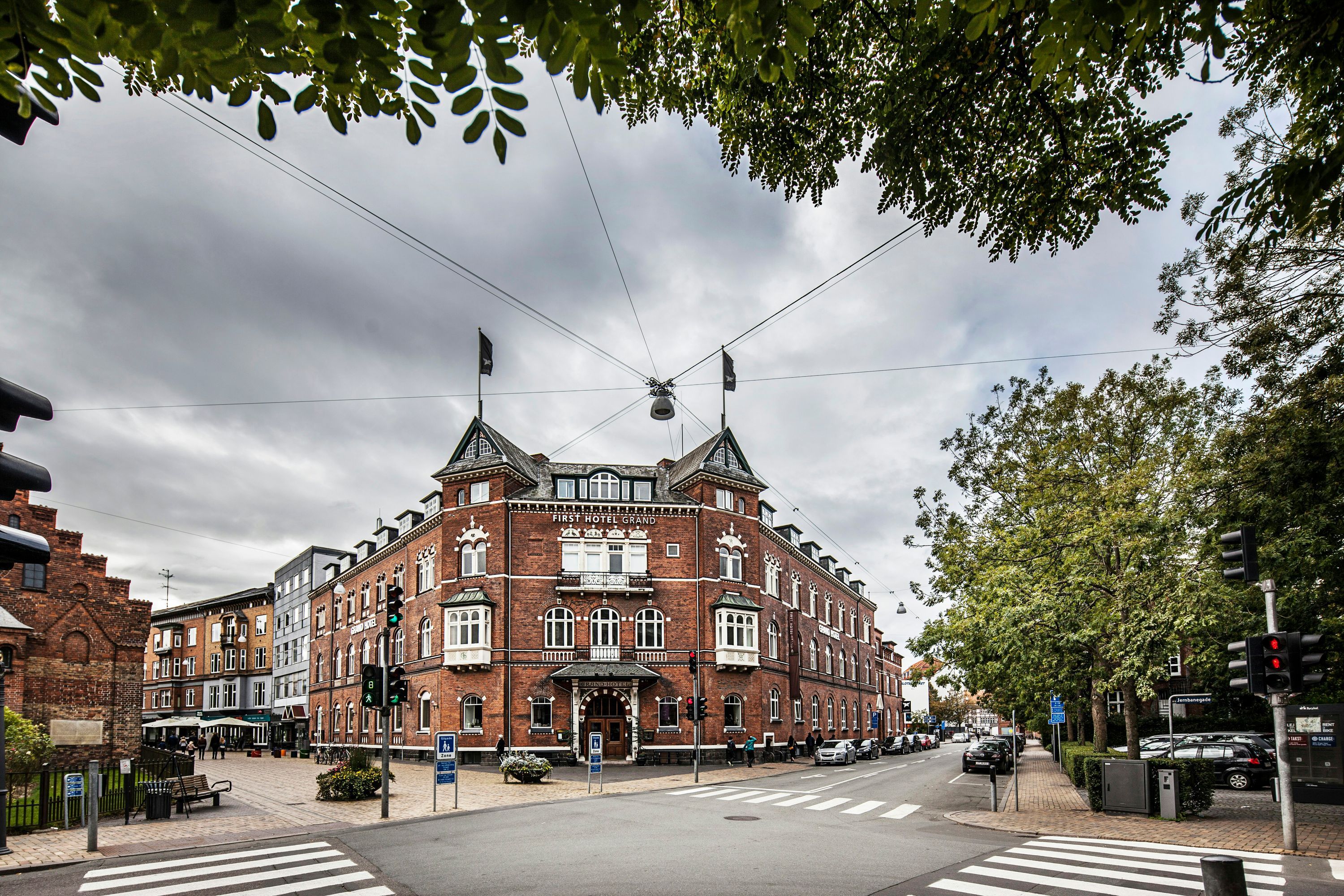 Gebäude