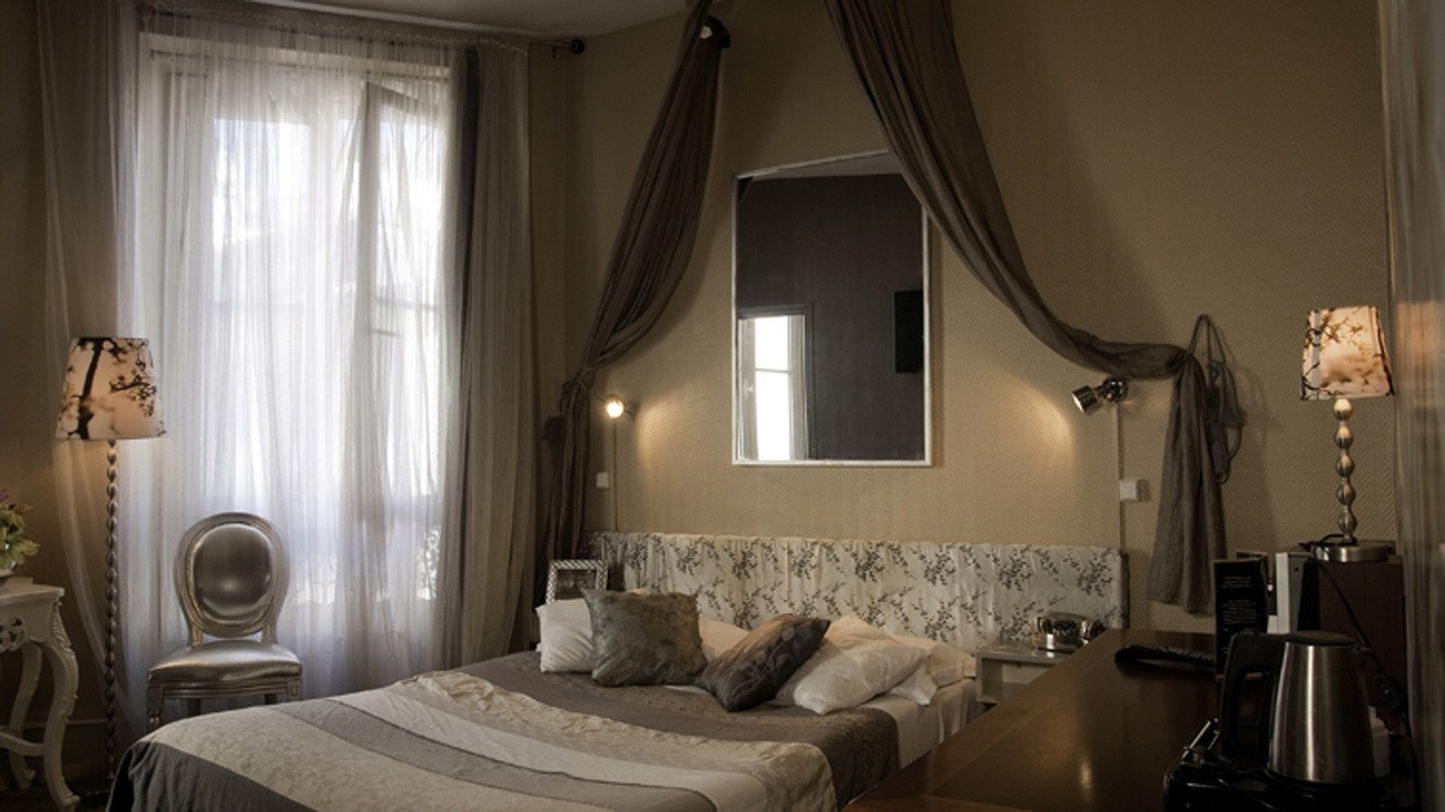 Schlafzimmer