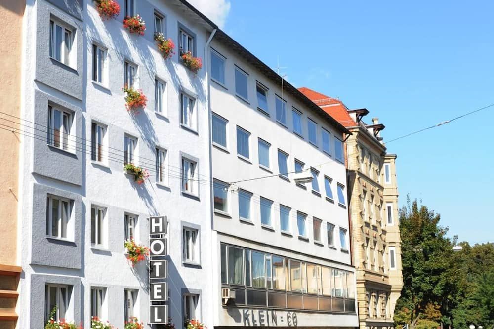 Gebäude