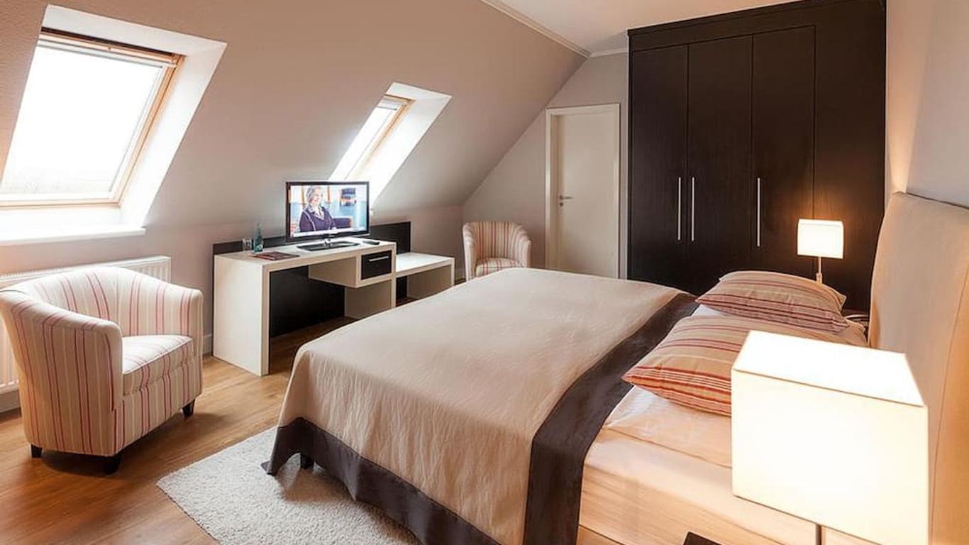 Alcedo Hotel