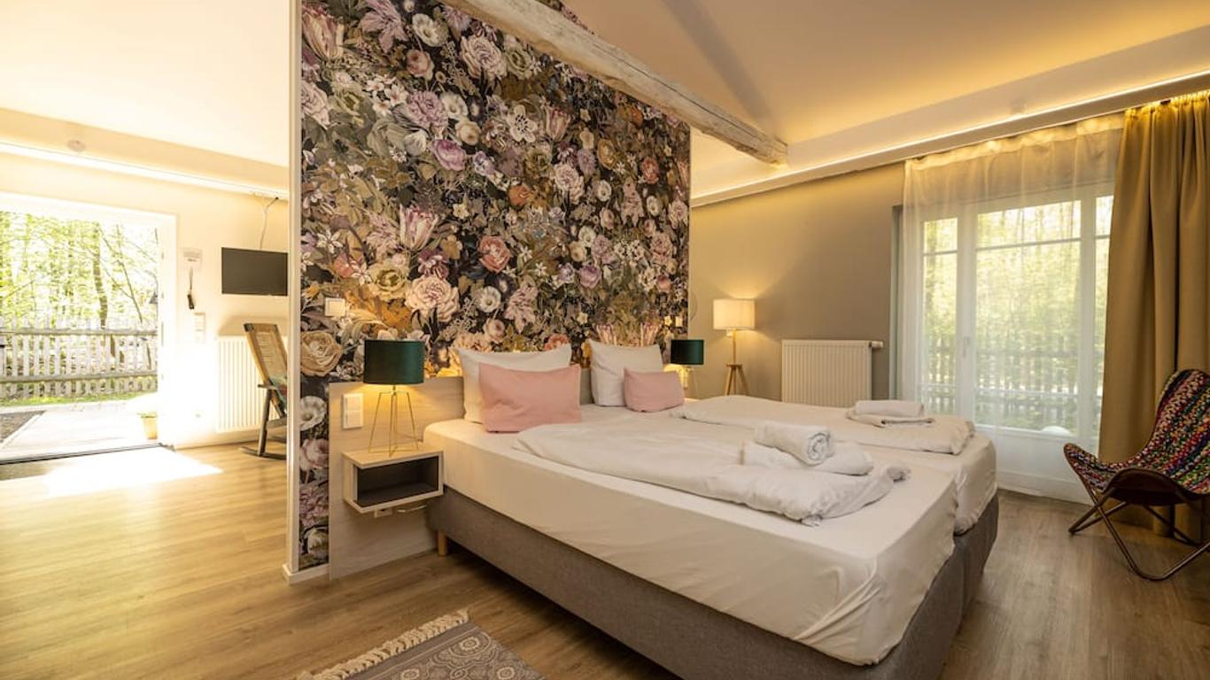 Little Suite Apartments
