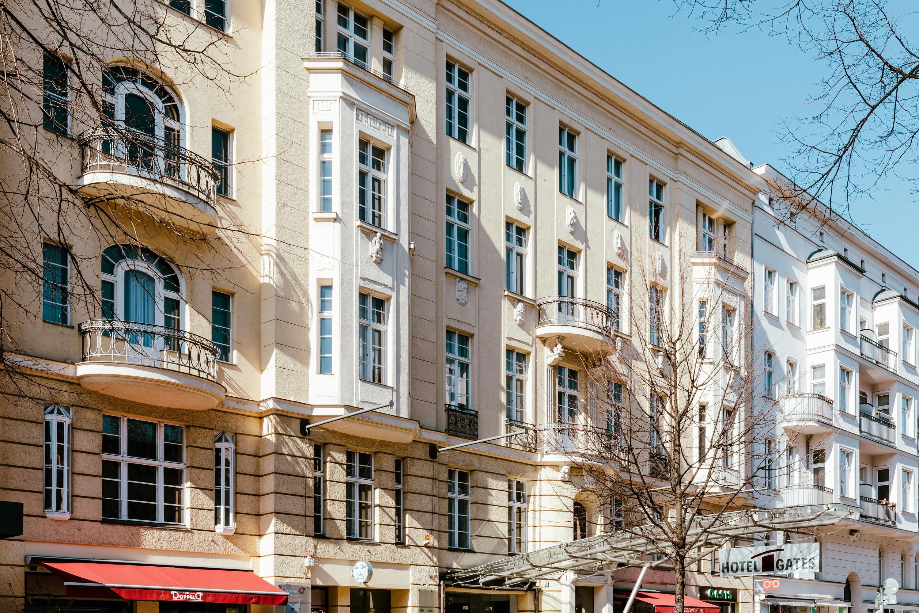 Gebäude