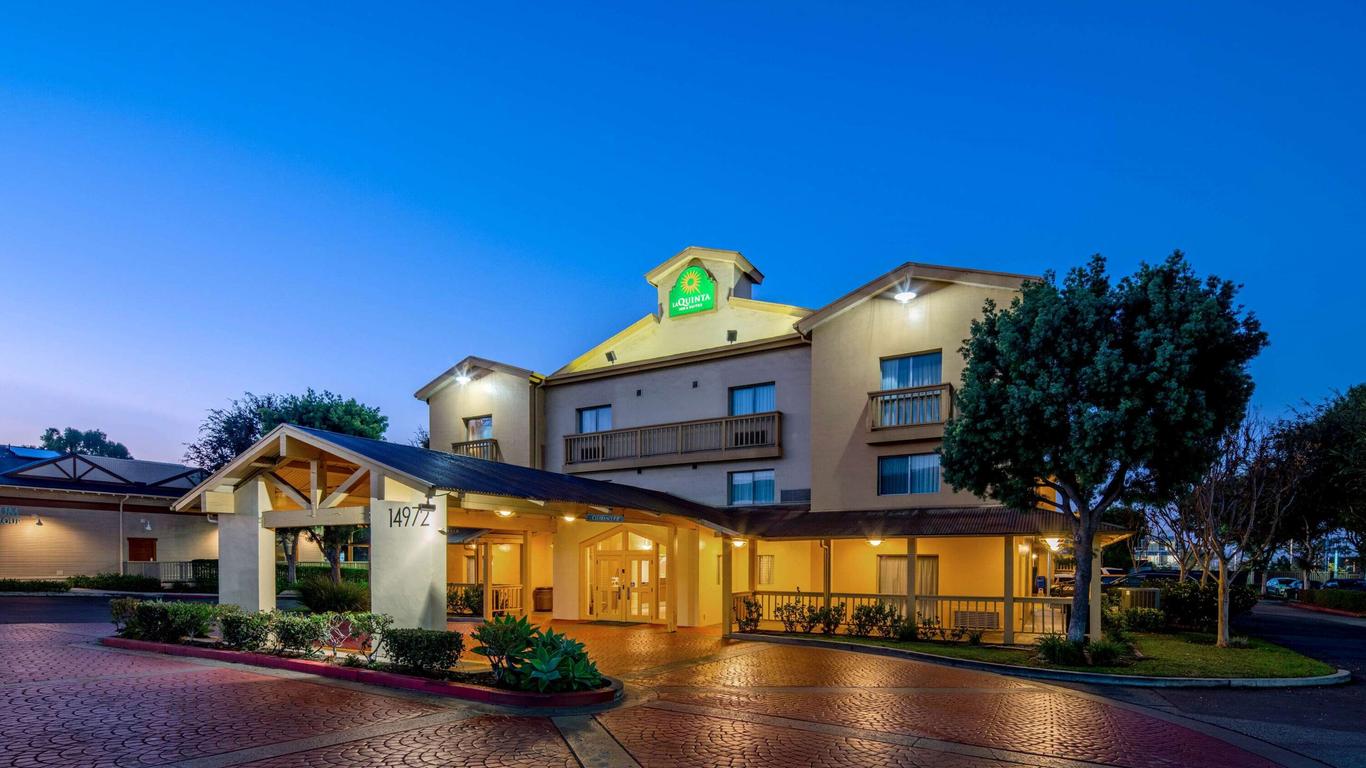 La Quinta Inn & Suites by Wyndham Irvine Spectrum