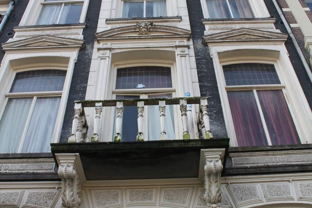 Gebäude