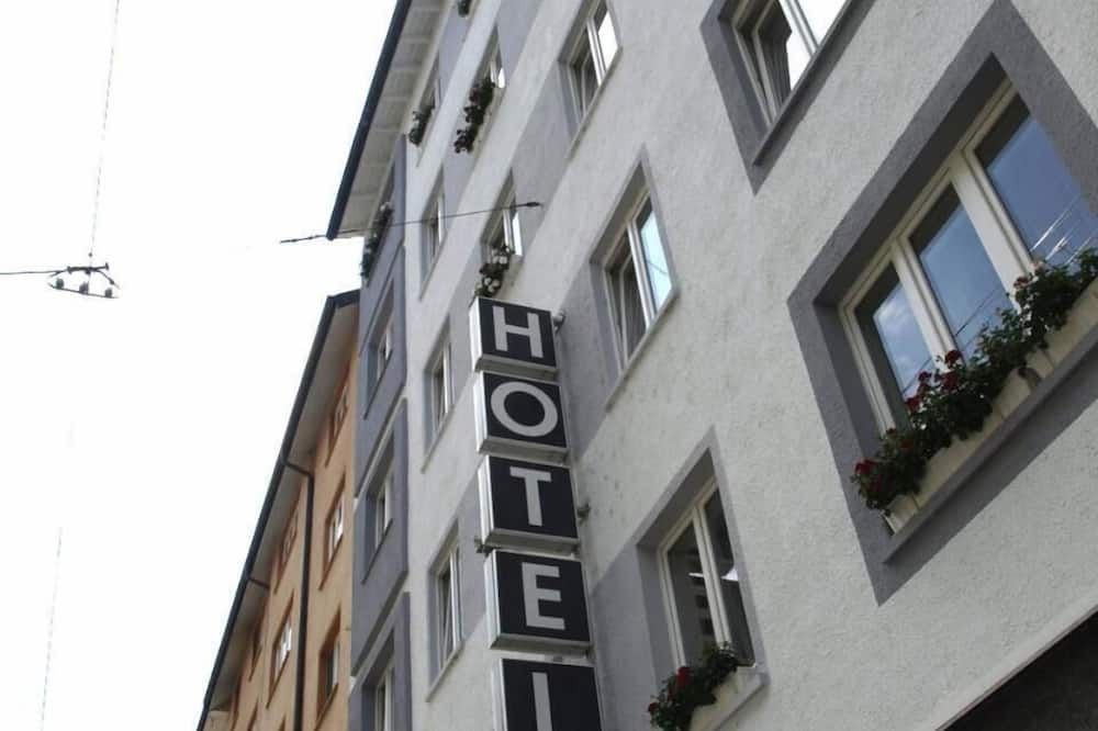 Gebäude