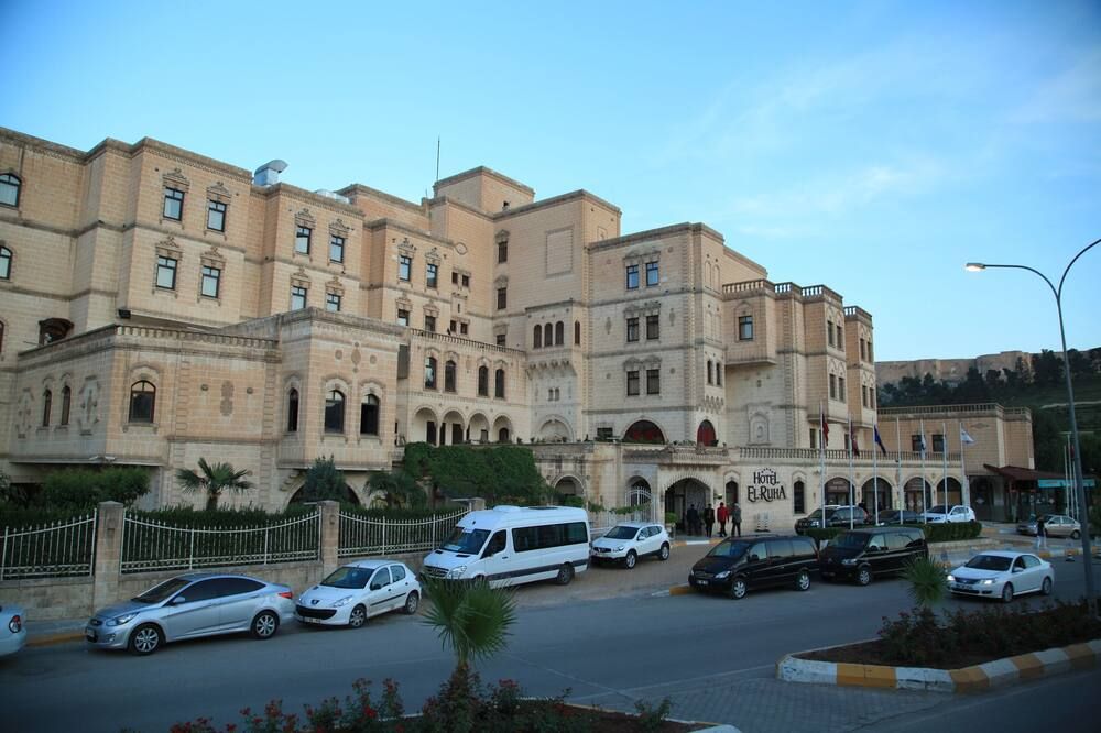 Gebäude