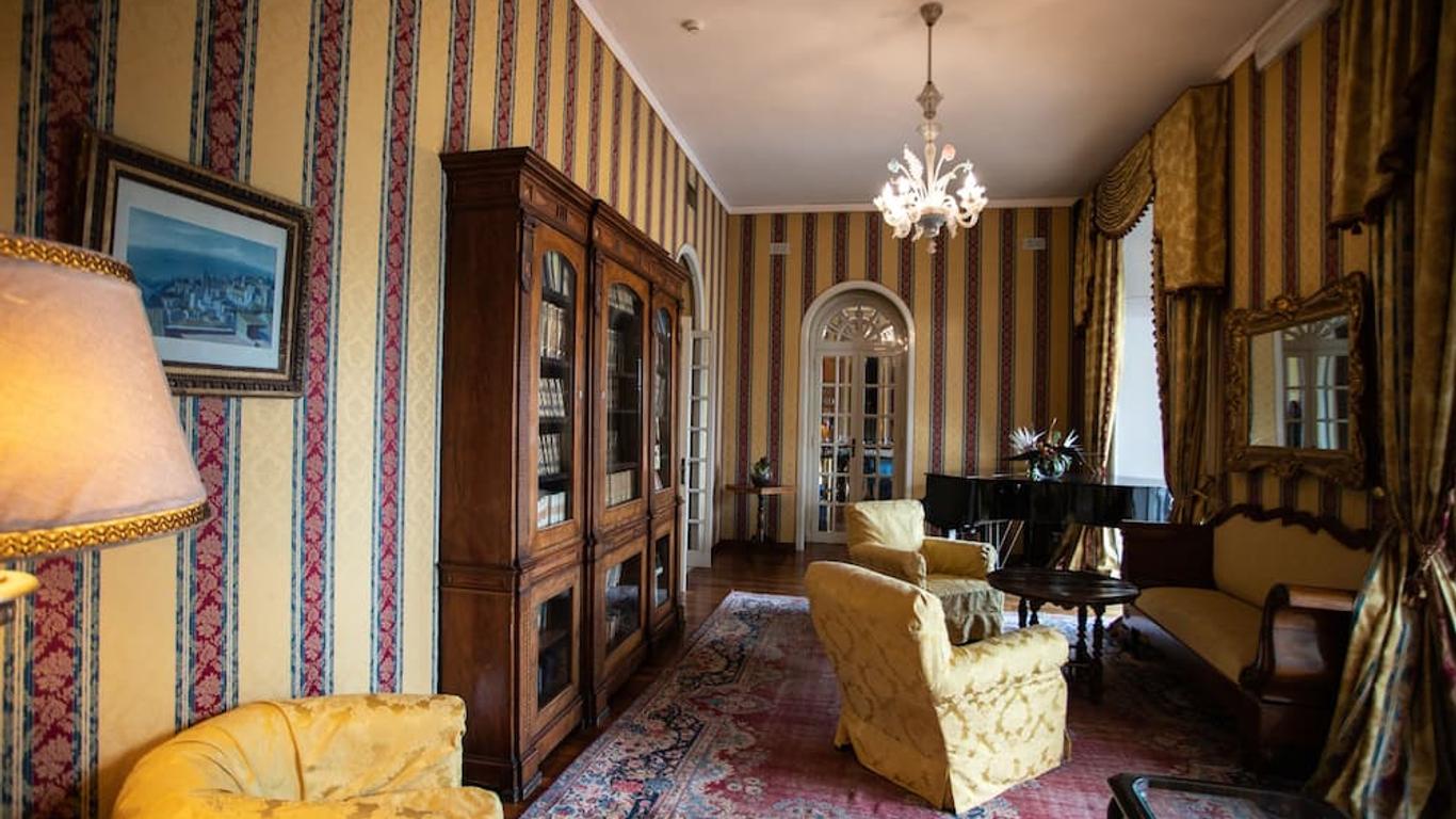 Excelsior Palace Hotel