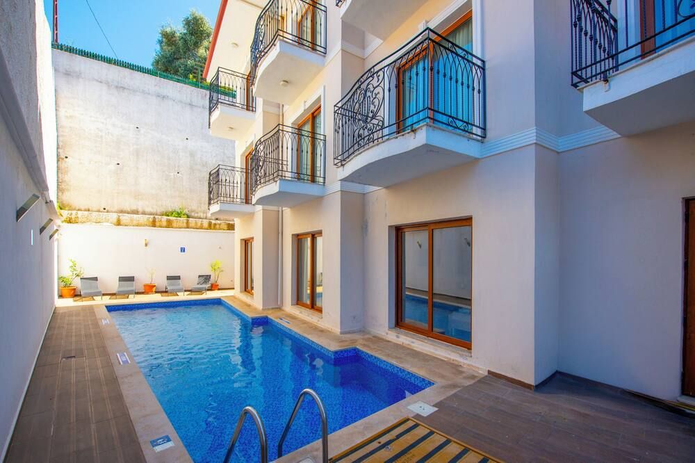 Pool Foto