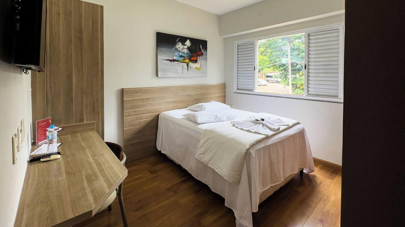 Hotel Bandeirantes