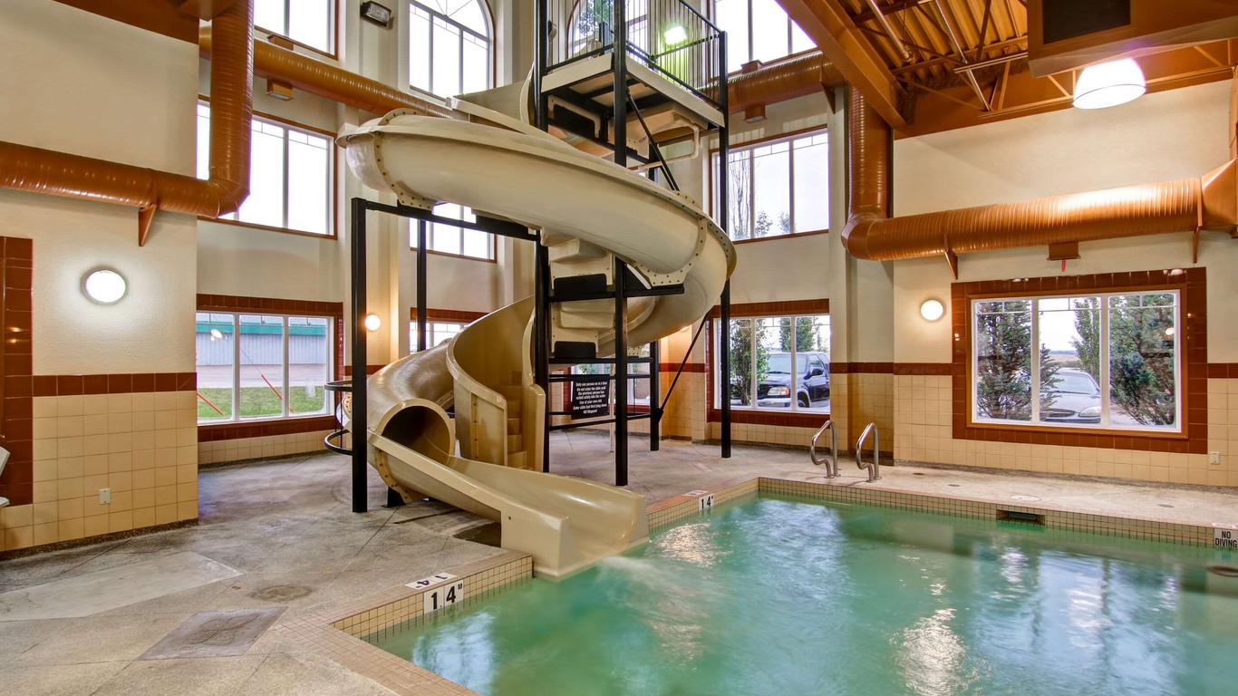 Rimbey Ridge Hotel and Suites