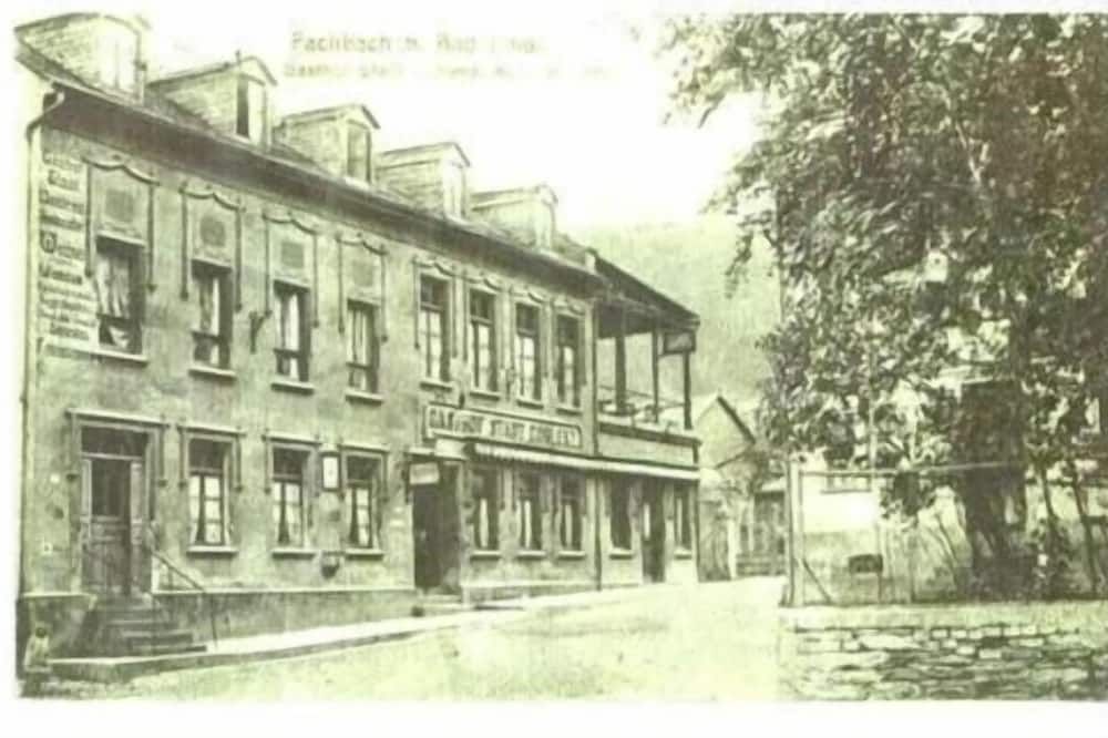 Gebäude