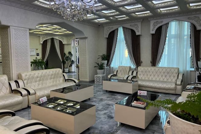 Ideal Hotel