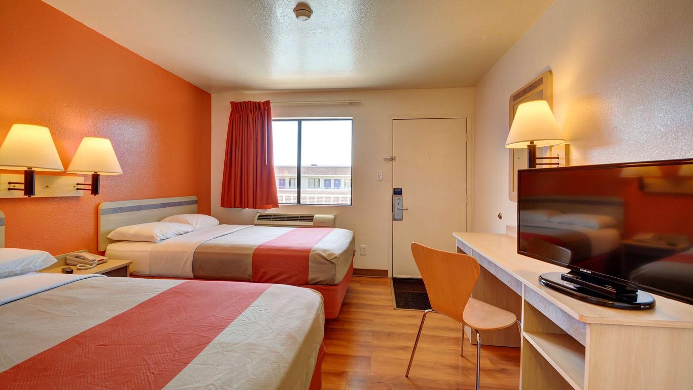 Motel 6 Hartford - Windsor Locks