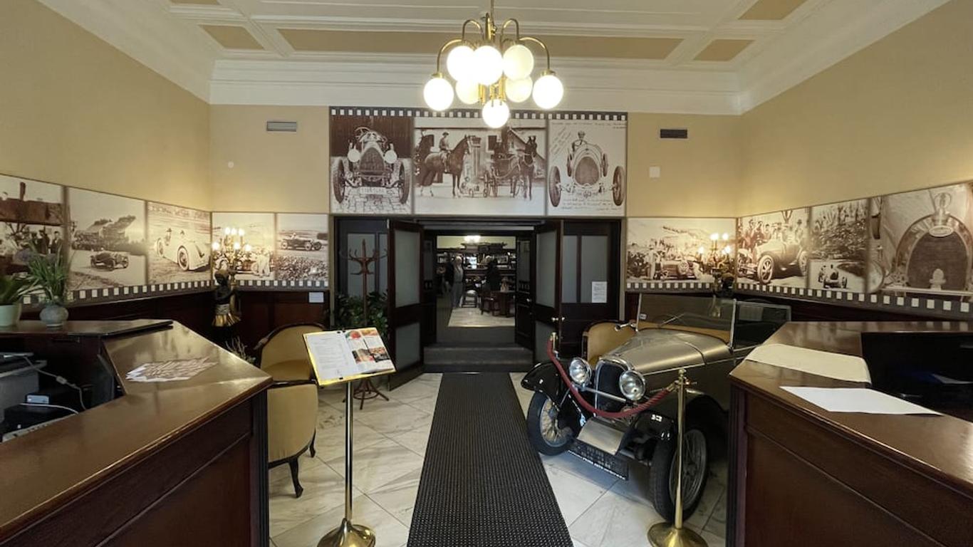 Palace Inn