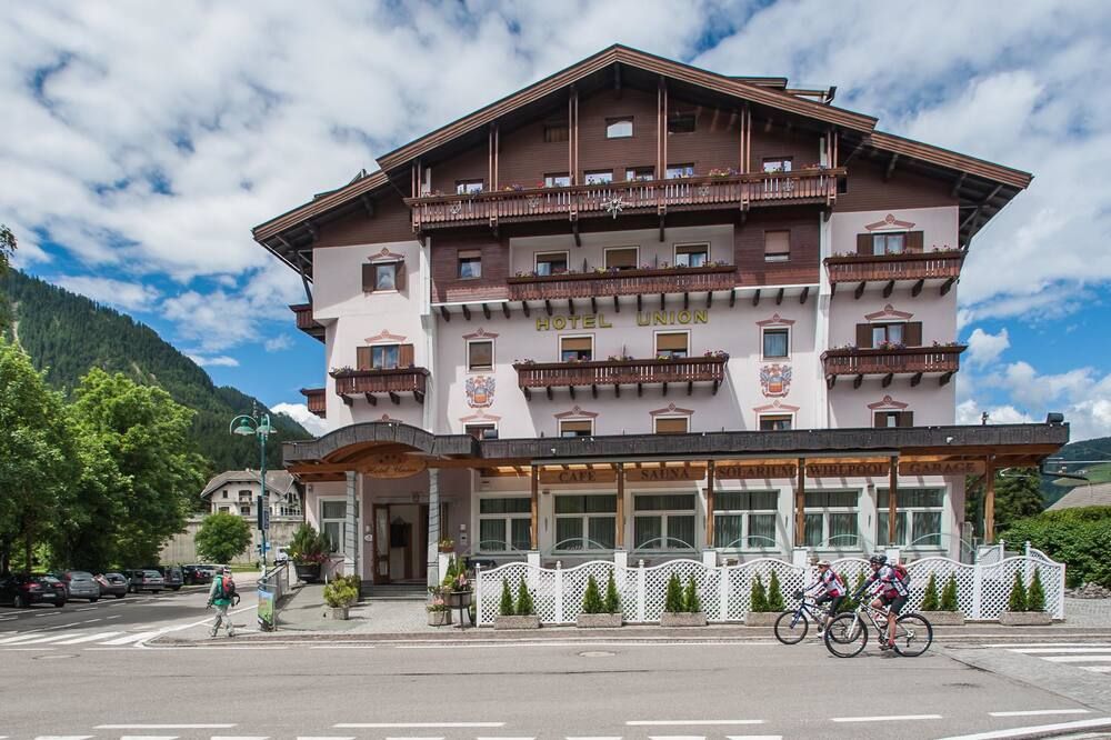 Gebäude