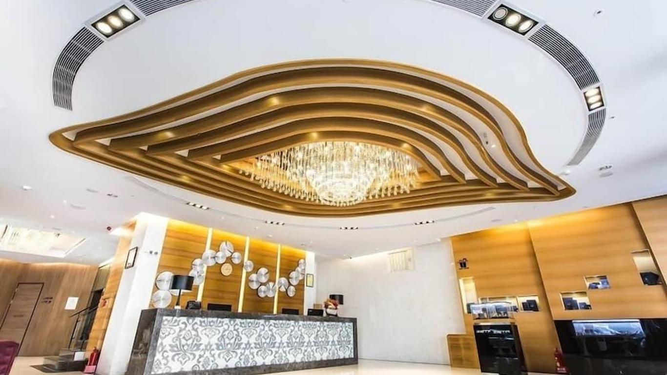 Royal Fine Hotel
