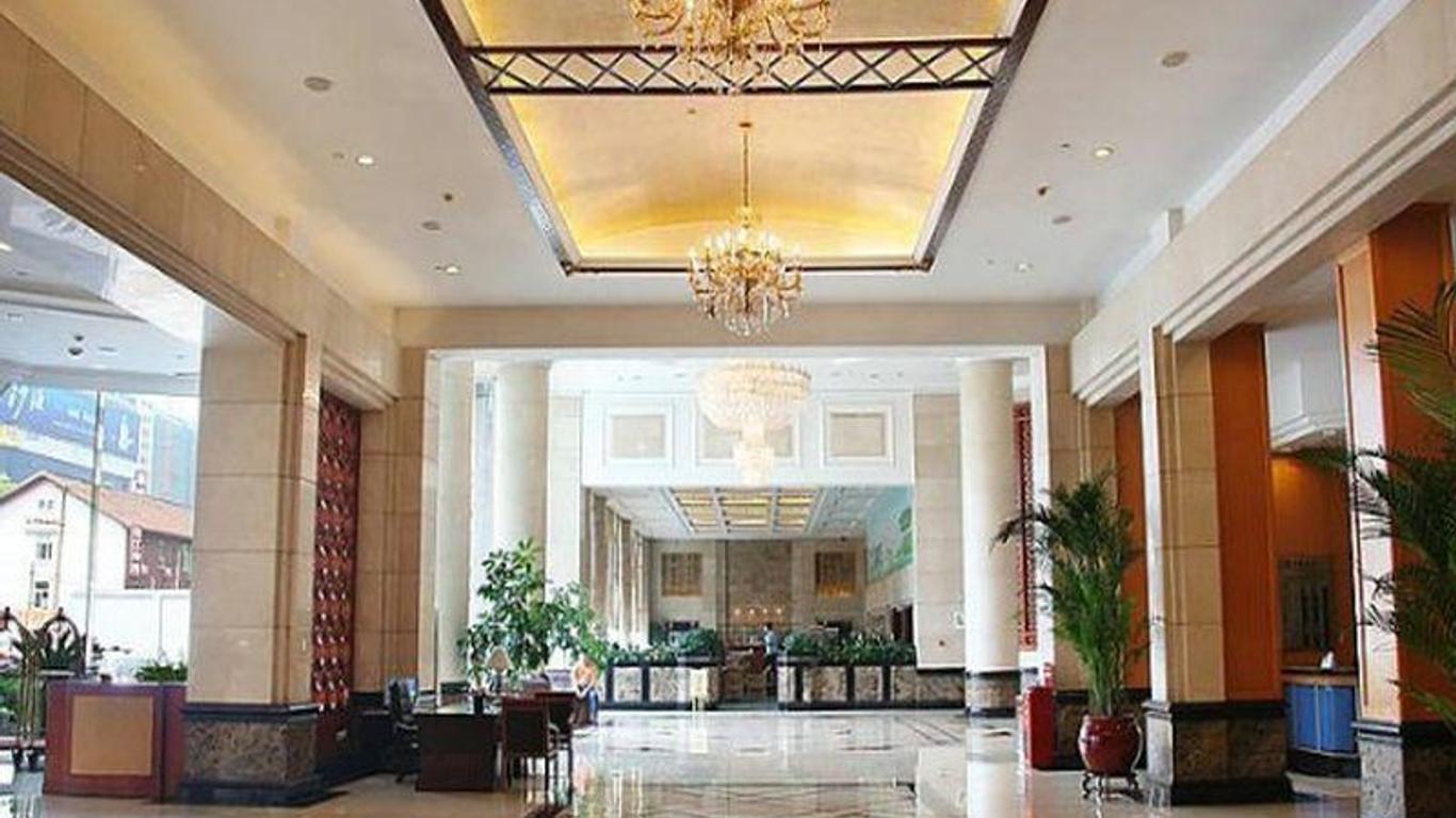 Lotus Huatian Hotel