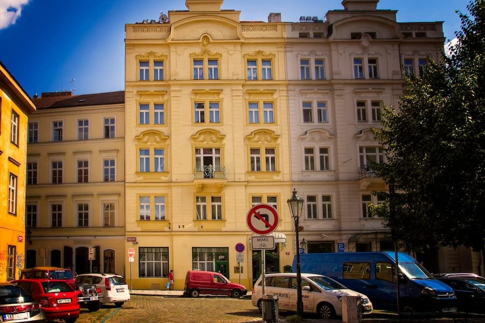 Gebäude