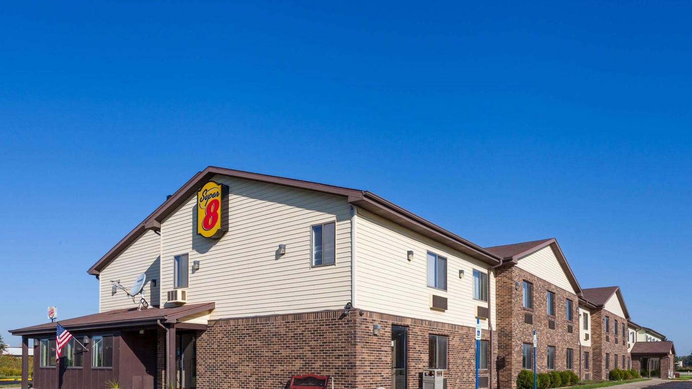 Super 8 by Wyndham Imlay City
