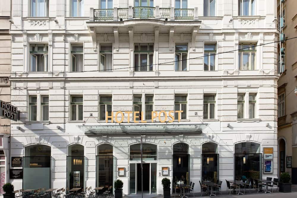 Gebäude