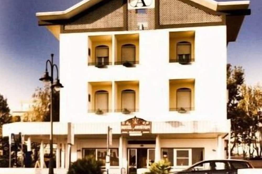 Gebäude