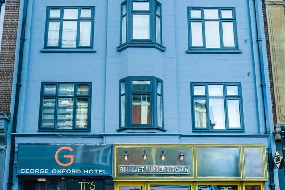 Gebäude
