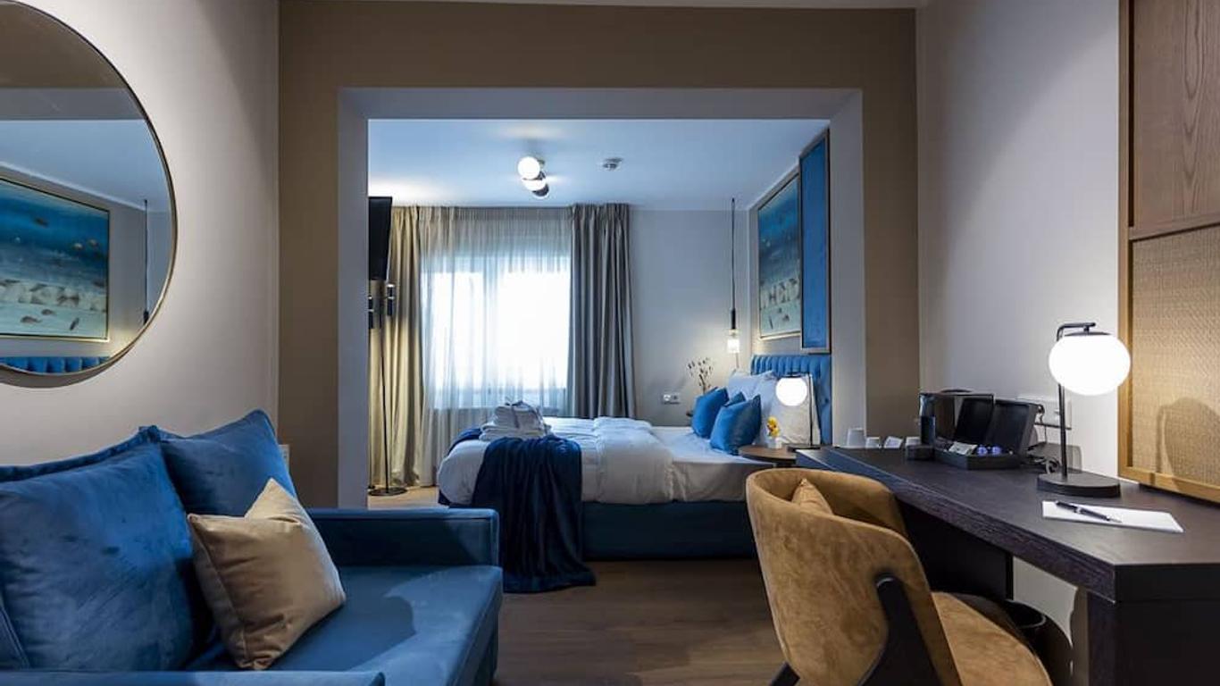 Delphi Hotel & Restaurant