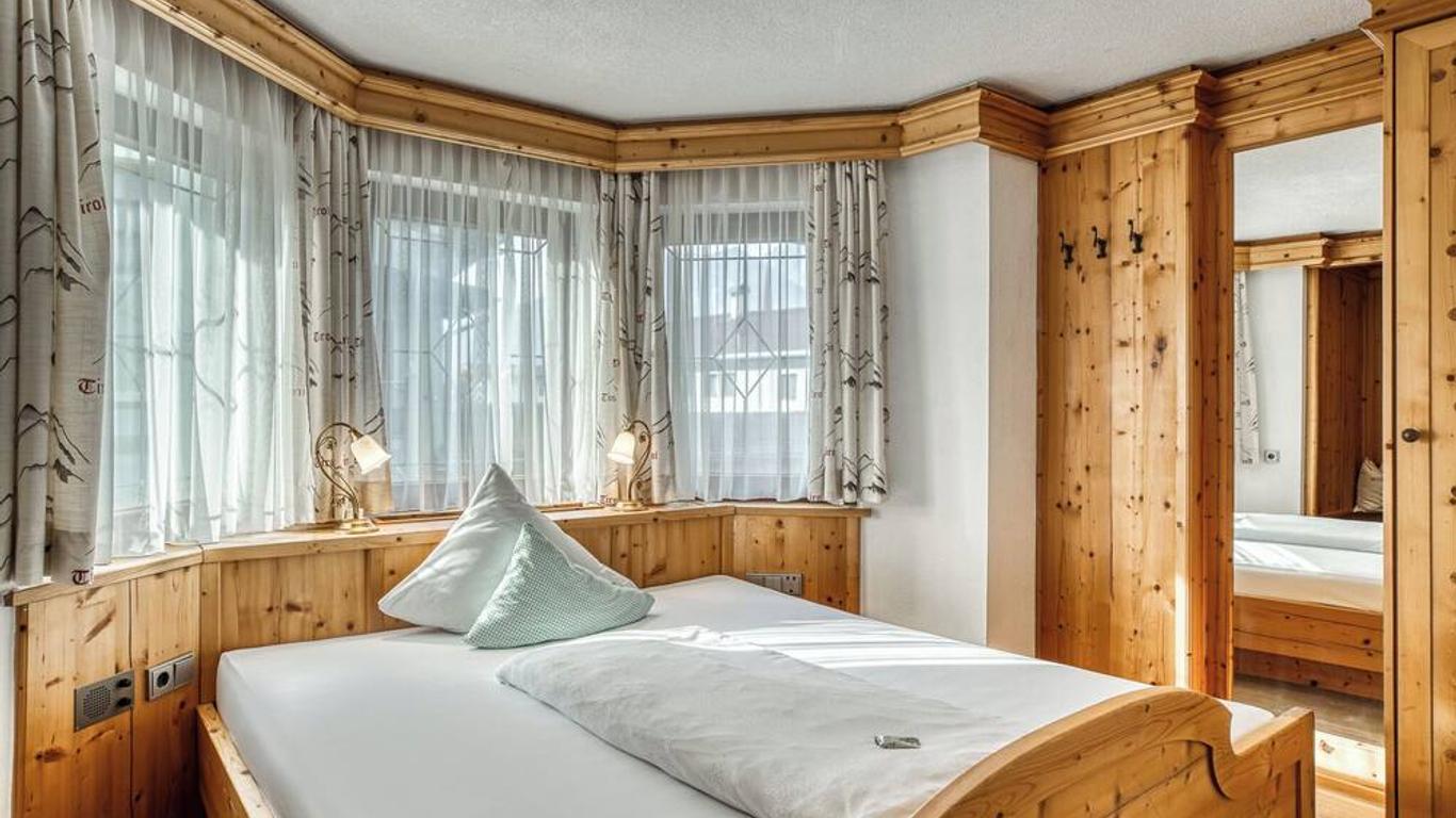 Hotel Alpenstolz