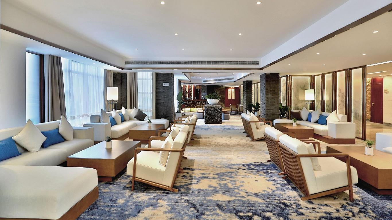 Wonderland Hotel Luxury